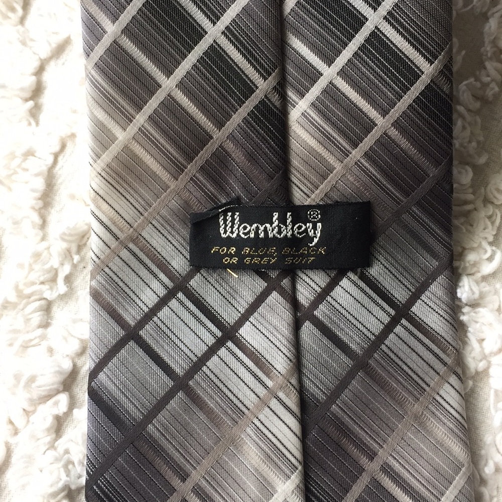Vintage Wembley Tie, gray silver and black - Picture 3 of 4